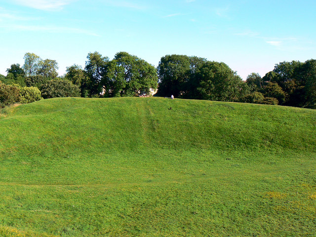 Cirencester Amphitheatre: History and Visitor Guide